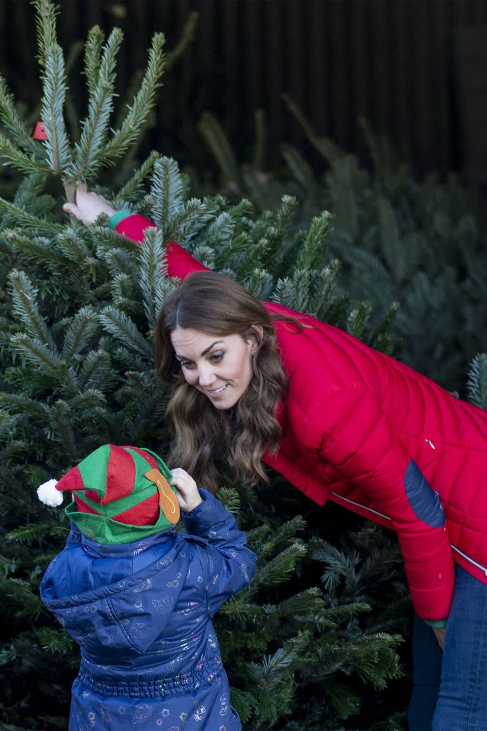 Kate Middleton Picks Out Christmas Trees with Adorable Children