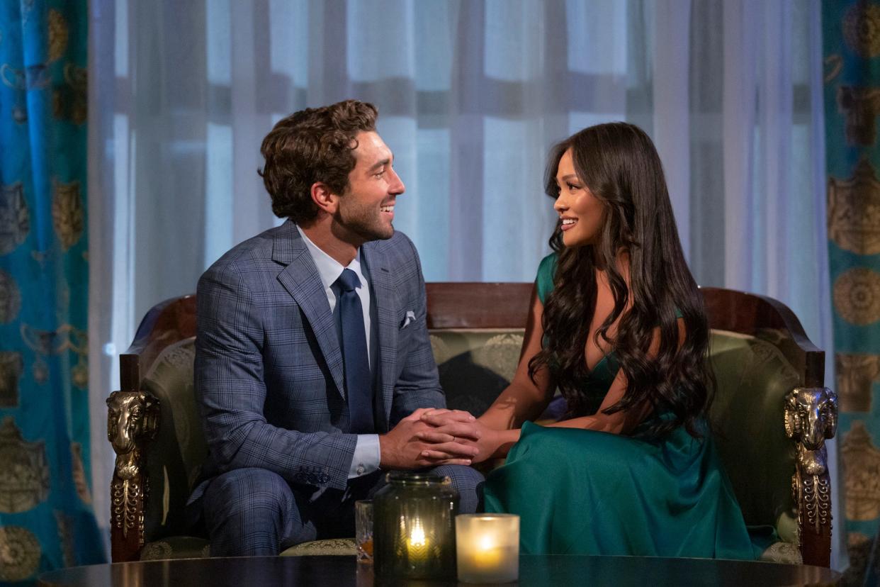 Joey Graziadei and Jenn Tran talk on Season 28, Episode 6, of "The Bachelor."