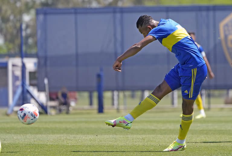 Sebastián Villa volverá a la titularidad en un momento delicado de Boca, que busca en la Copa Argentina el atajo para la Libertadores 2022