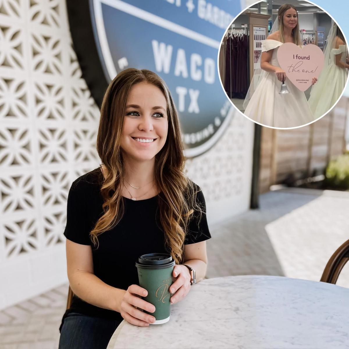 Jana Duggar s’extasie devant la « superbe » robe de mariée qui sort tout droit de ses rêves sur Pinterest