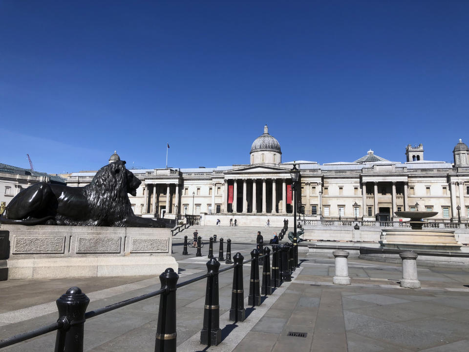  The National Gallery is closed to the public due to the spread of coronavirus.
Boris Johnson, announced strict lockdown measures urging people to stay at home and only leave the house for basic food shopping, exercise once a day and essential travel to and from work. Around 50,000 reported cases of the coronavirus (COVID-19) in the United Kingdom and 5,000 deaths. The country is in its third week of lockdown measures aimed at slowing the spread of the virus. (Photo by Rahman Hassani / SOPA Images/Sipa USA) 