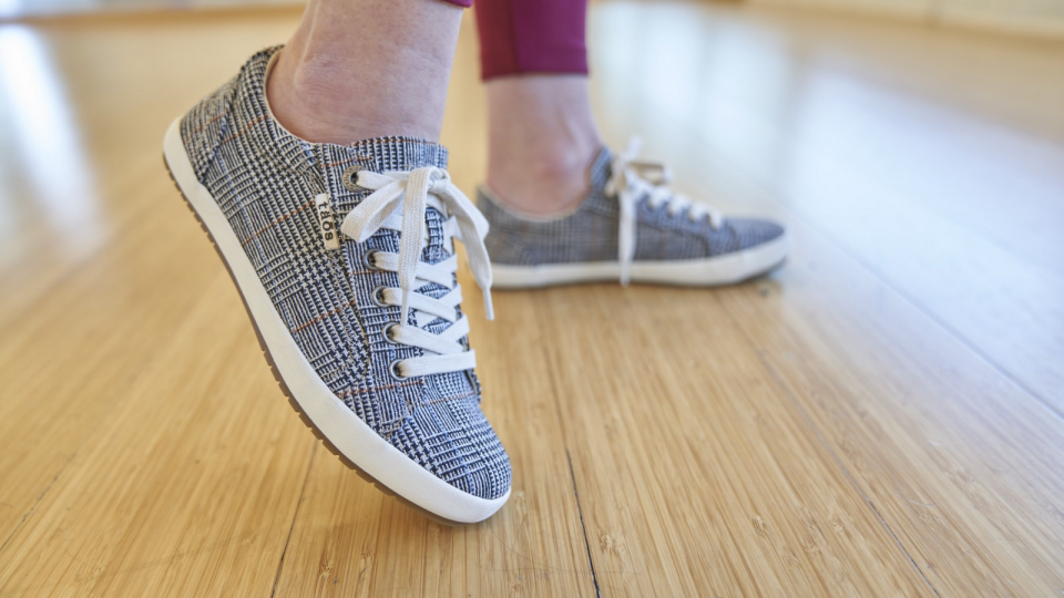 Replace your worn-out sneakers with these clean and supportive ones!