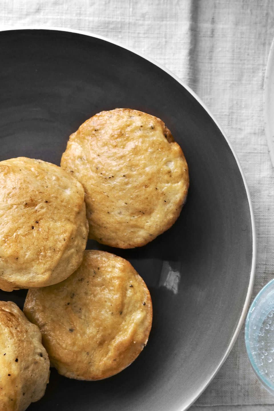 Cracked-Pepper Dinner Rolls