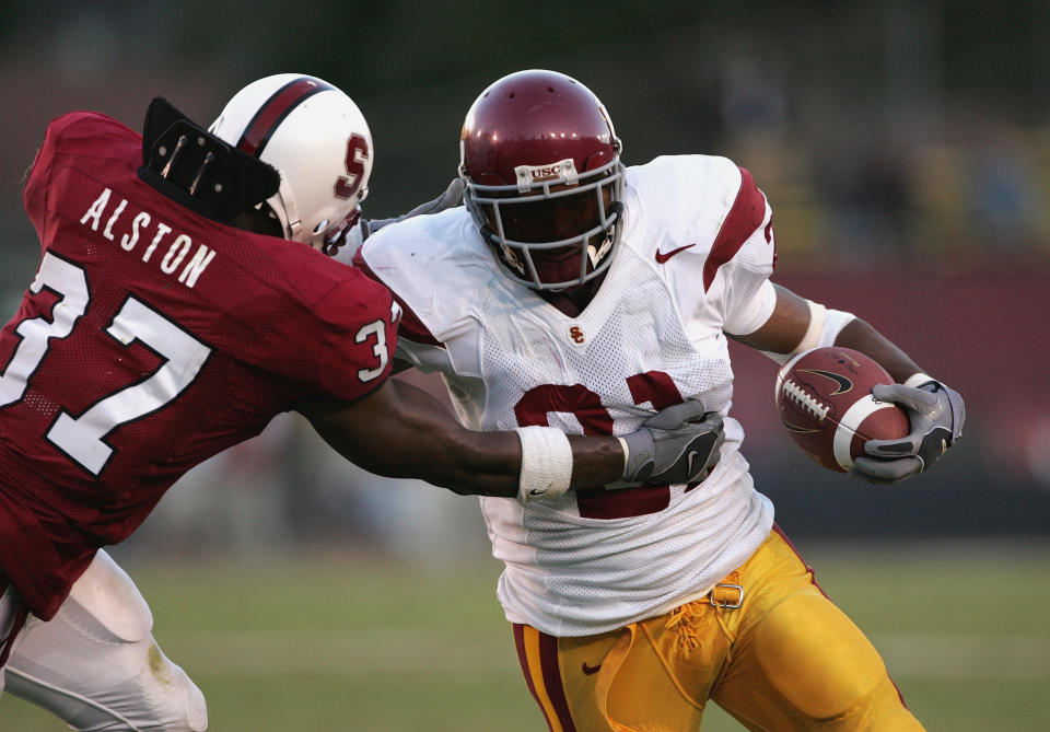 PALO ALTO, CA: LenDale White on September 25, 2004. (Photo by Stephen Dunn/Getty Images)