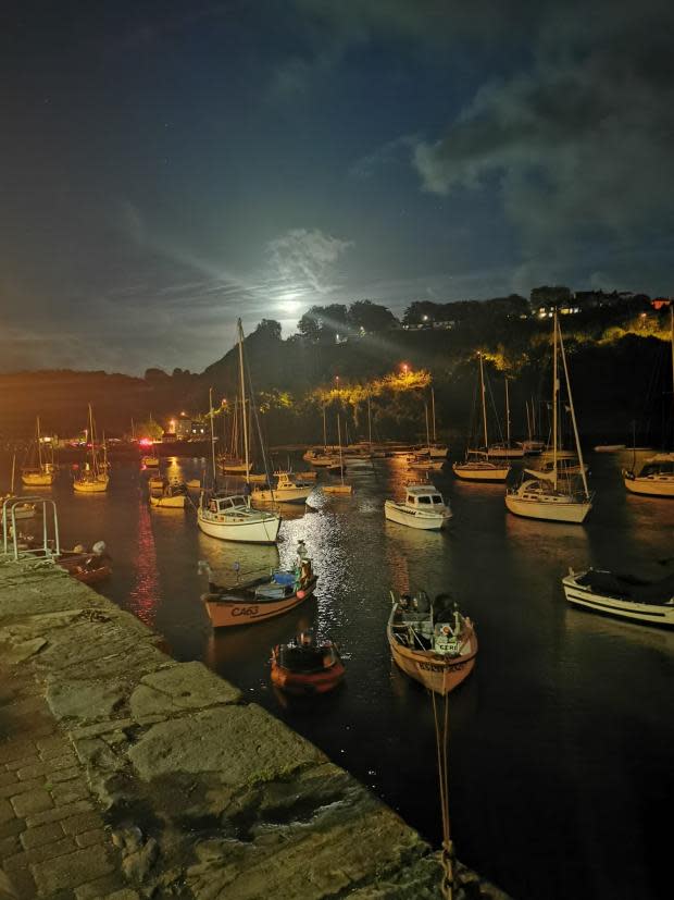 Telégrafo occidental: Lowertown, Fishguard.  Imagen: James Griffiths