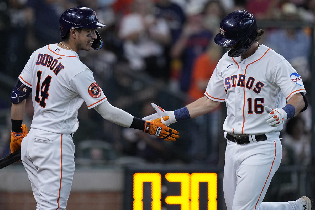 Mauricio Dubon at bat (base hit) walk-up song and on baseAstros