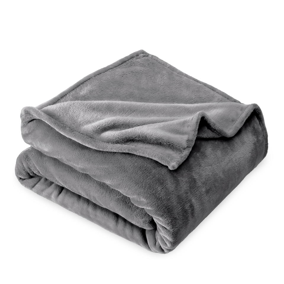 <p><a href="https://go.redirectingat.com?id=74968X1596630&url=https%3A%2F%2Fwww.walmart.com%2Fip%2FBare-Home-Microplush-Fleece-Blanket-300-GSM-Fuzzy-Microfleece-Soft-Plush-Full-Queen-Gray%2F870426145&sref=https%3A%2F%2Fwww.countryliving.com%2Fshopping%2Fgifts%2Fg46104517%2Flast-minute-walmart-gifts%2F" rel="nofollow noopener" target="_blank" data-ylk="slk:Shop Now;elm:context_link;itc:0;sec:content-canvas" class="link ">Shop Now</a></p><p>Microplush Fleece Blanket</p><p>walmart.com</p><p>$29.99</p><span class="copyright">Walmart</span>