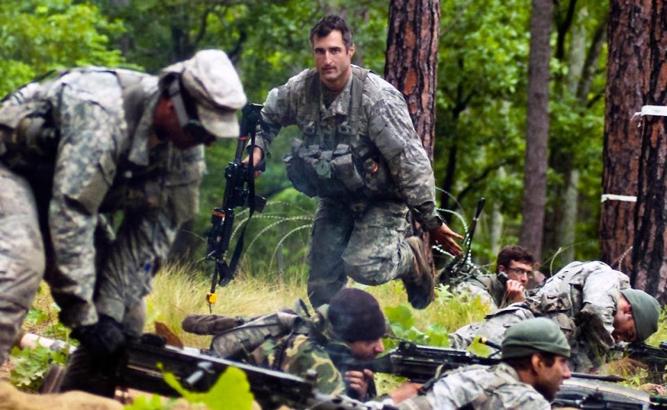 Army soldiers Special Forces Qualification Course