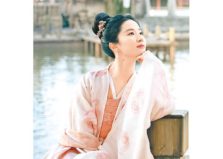 《夢華錄》是劉亦菲18歲後首次主演的古裝劇。