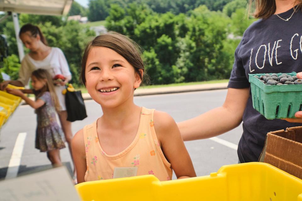 Project GROWS selected locations for its Grow Mobile farmers' market to offer communities with the greatest barriers increased access to nutritious foods.