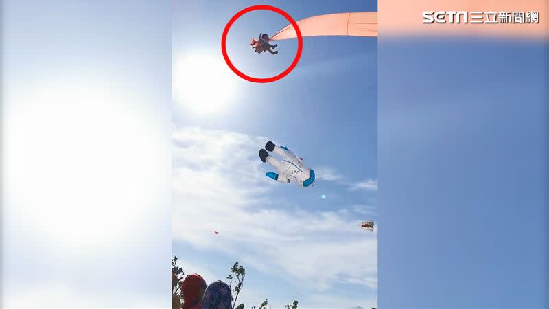 網友記錄下，小朋友被風箏纏繞，飛上天空過程。（圖／讀者提供）