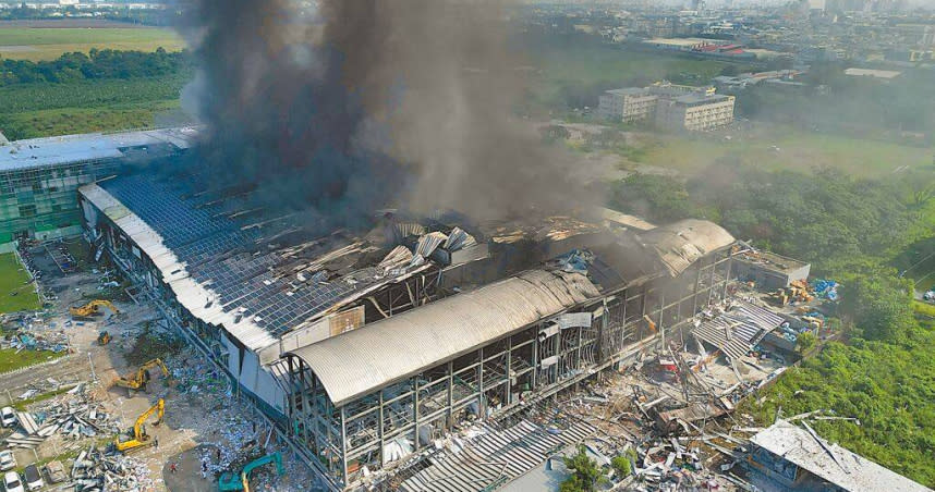 屏東明揚國際工廠大火，燒出工安等問題。（圖／報系資料照）