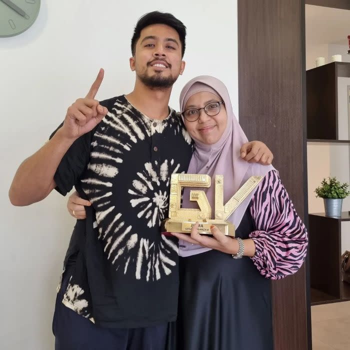 Siti Hafiza with son Aliff Aziz