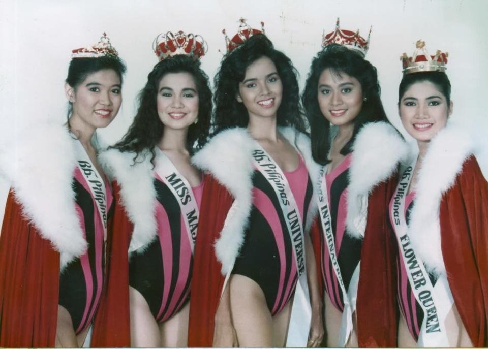 (L-R) Marichel Cruz, Binibining Pilipinas-Tourism 1989, Jeanne Therese Hilario, Binibining Pilipinas-Maja 1989, Sara Jane Paez, Binibining Pilipinas-Universe 1989, Lilia Eloisa Andanar, Binibining Pilipinas-International 1989, and Maria Rita Apostol, Miss Flower Queen 1989