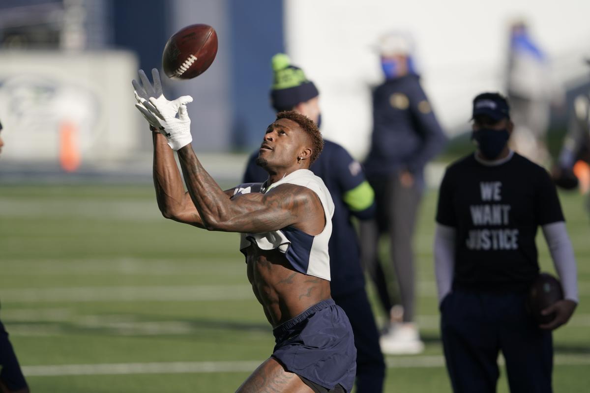 DK Metcalf Chases Down Budda Baker After INT