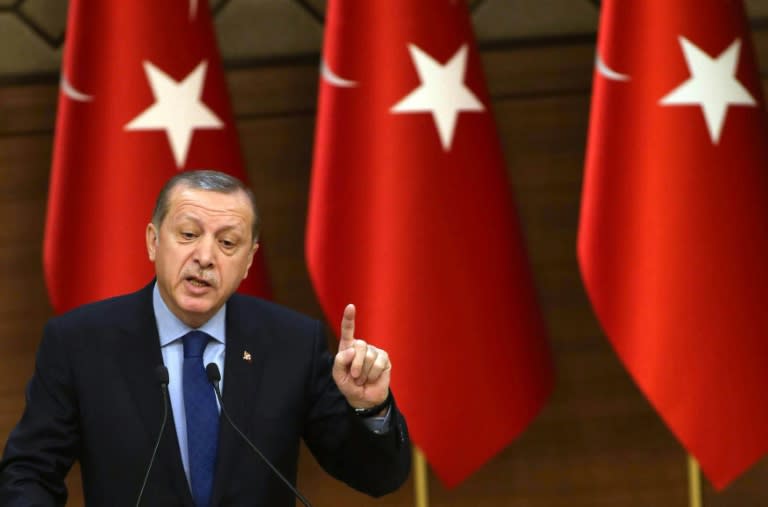 Turkish President Recep Tayyip Erdogan has vowed to fight terror "to the end" after fresh bomb attacks in Istanbul