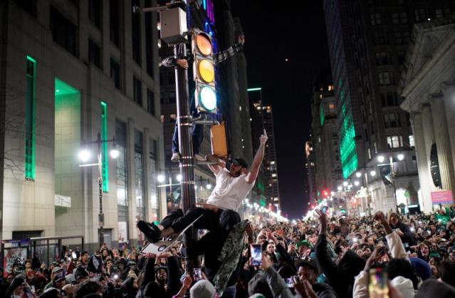 Philadelphians hit the streets to celebrate Eagles' Super Bowl win