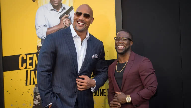 Dwayne Johnson y Kevin Hart le regalaron a sus seguidores un divertido momento (Foto: AFP)