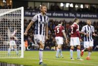 Britain Football Soccer - West Bromwich Albion v Burnley - Premier League - The Hawthorns - 21/11/16 West Bromwich Albion's Darren Fletcher celebrates scoring their third goal Reuters / Darren Staples Livepic