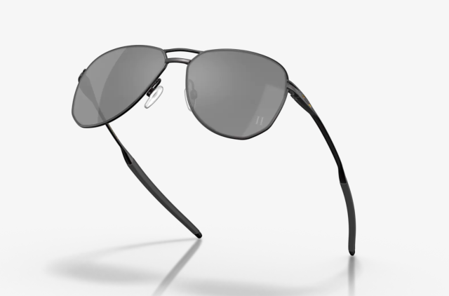 Patrick Mahomes has Oakley sunglasses delivered via UFO