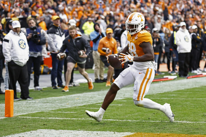 Tennessee tight end Princeton Fant (88) crosses the goal line for a touchdown during the second half of an NCAA college football game against Missouri Saturday, Nov. 12, 2022, in Knoxville, Tenn. (AP Photo/Wade Payne)