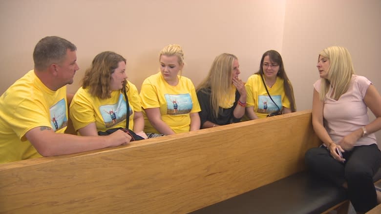 Judge bans family, friends from wearing T-shirts for accident victim Alyssa Davis