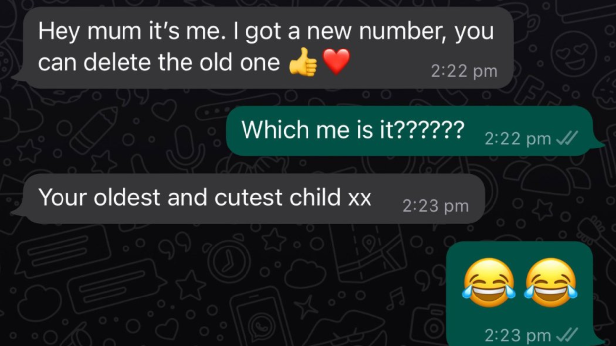 A screenshot of the 'hi mum' scam text.