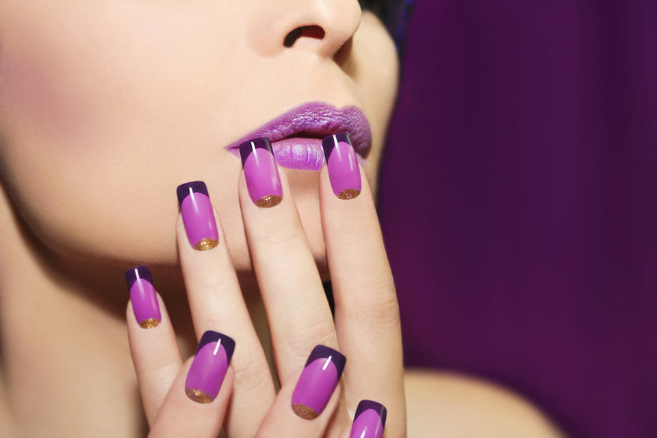 Acrylic nails give germs another place to lurk. (Photo: marigo20 via Getty Images)