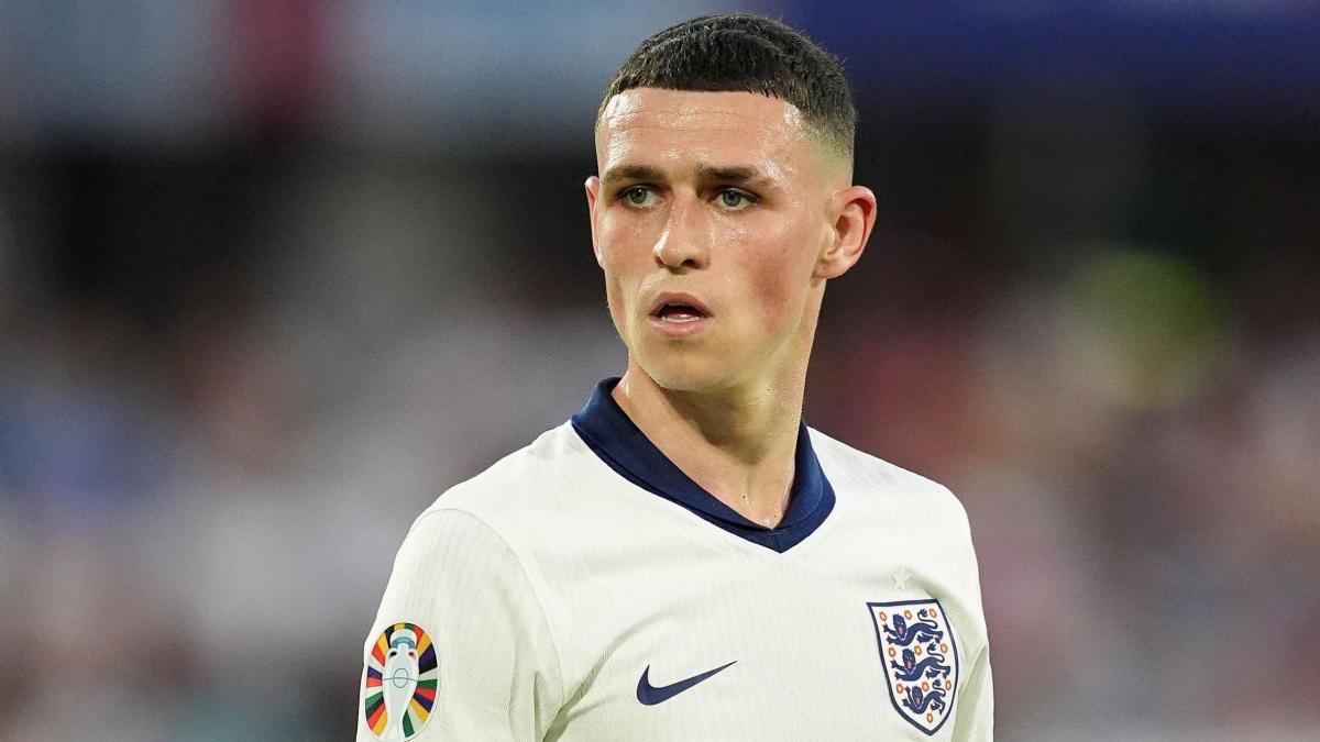 Foden set to rejoin England camp following the arrival of his newborn child