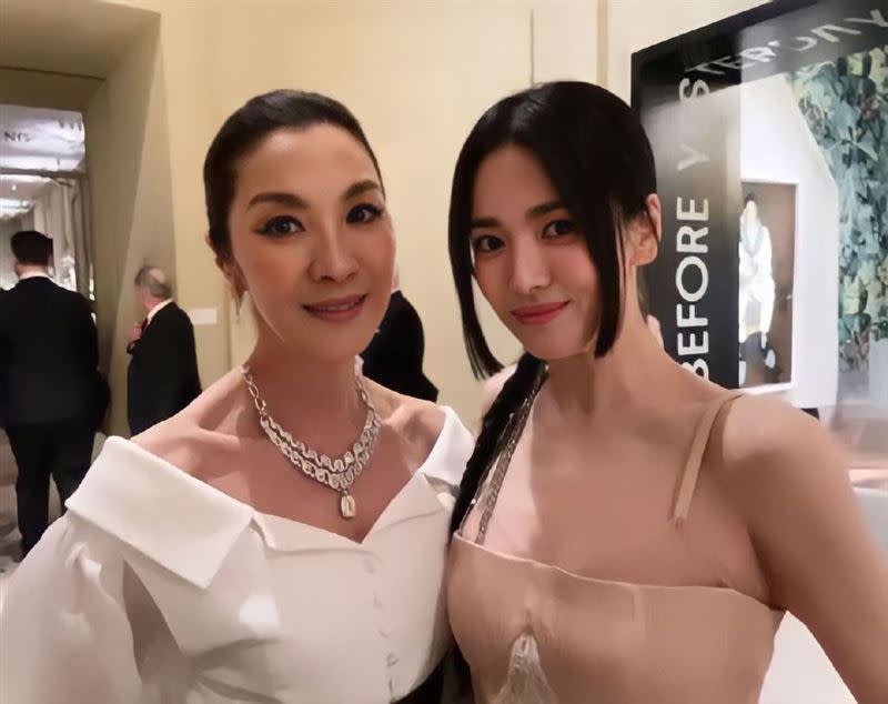 楊紫瓊和宋慧喬在「Met Gala」上合照。（圖／翻攝自IG）