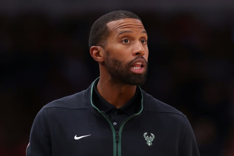 Charles Lee, an assistant coach for the NBA's <a class="link " href="https://sports.yahoo.com/nba/teams/boston/" data-i13n="sec:content-canvas;subsec:anchor_text;elm:context_link" data-ylk="slk:Boston Celtics;sec:content-canvas;subsec:anchor_text;elm:context_link;itc:0">Boston Celtics</a>, was hired as head coach of the NBA's <a class="link " href="https://sports.yahoo.com/nba/teams/charlotte/" data-i13n="sec:content-canvas;subsec:anchor_text;elm:context_link" data-ylk="slk:Charlotte Hornets;sec:content-canvas;subsec:anchor_text;elm:context_link;itc:0">Charlotte Hornets</a>, the club announced (Michael Reaves)