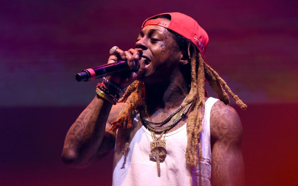 <p>Einer von den ganz Großen, damals und heute: Lil Wayne, der am 27. September seinen 40. Geburtstag feiert, gehört zu den erfolgreichsten Rappern aller Zeiten. Doch ist er auch auf Platz eins? Unsere Ranking-Galerie verrät es! (Bild: Getty Images/Kevin Winter)</p> 