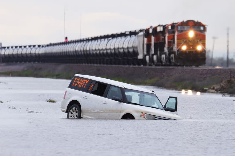 Late Spring weather systems affect both US coasts