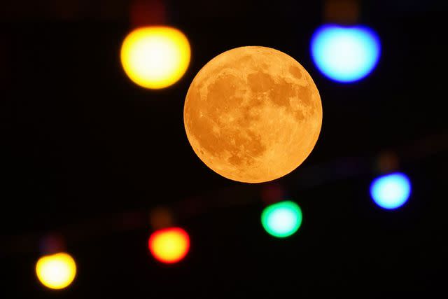 <p>smael Adnan Yaqoob/Anadolu via Getty</p> Rare super blue moon in Iraq