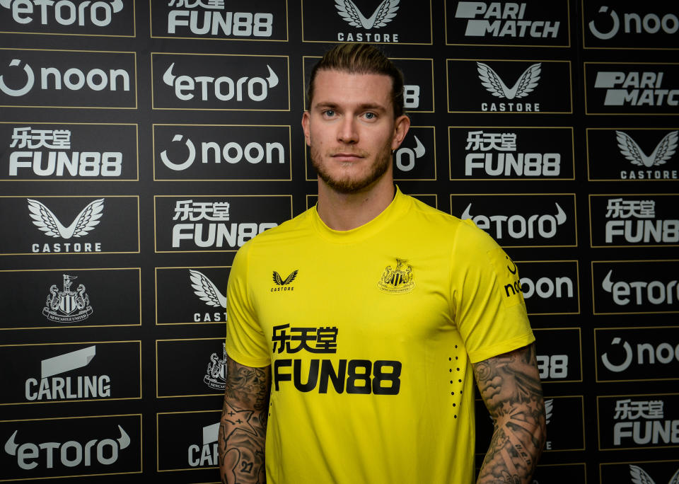 NEWCASTLE UPON TYNE, ENGLAND - SEPTEMBER 08: Loris Karius poses for photographs after signing for Newcastle United at the Newcastle Training Centre on September 08, 2022 in Newcastle upon Tyne, England. (Photo by Serena Taylor/Newcastle United via Getty Images)