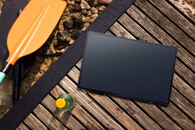 Galaxy Tab S9系列為Tab S系列首度支援IP68防塵防水功能機種。（圖／台灣三星提供）