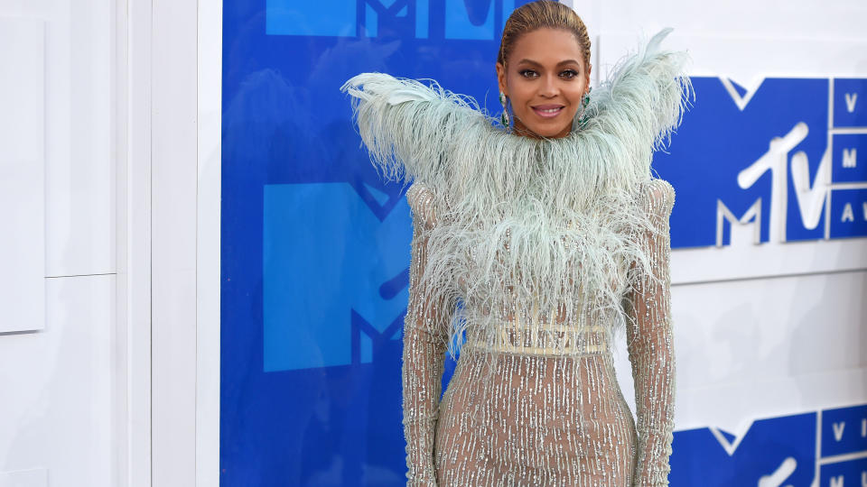 Beyonce arrives at the 2016 MTV Video Music Awards on August 28, 2016 in New York City.  (Photo by Nicholas Hunt/FilmMagic)