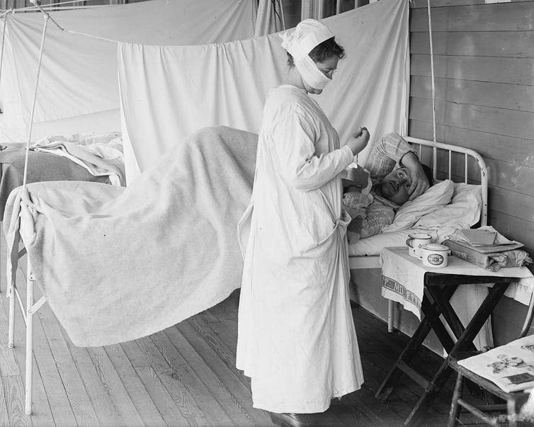 <span class="caption">Many of the patients who died during the 1918 flu pandemic, died of secondary infections.</span> <span class="attribution"><a class="link " href="https://commons.wikimedia.org/w/index.php?curid=88235885" rel="nofollow noopener" target="_blank" data-ylk="slk:Harris & Ewing/Wikimedia Commons;elm:context_link;itc:0;sec:content-canvas">Harris & Ewing/Wikimedia Commons</a></span>