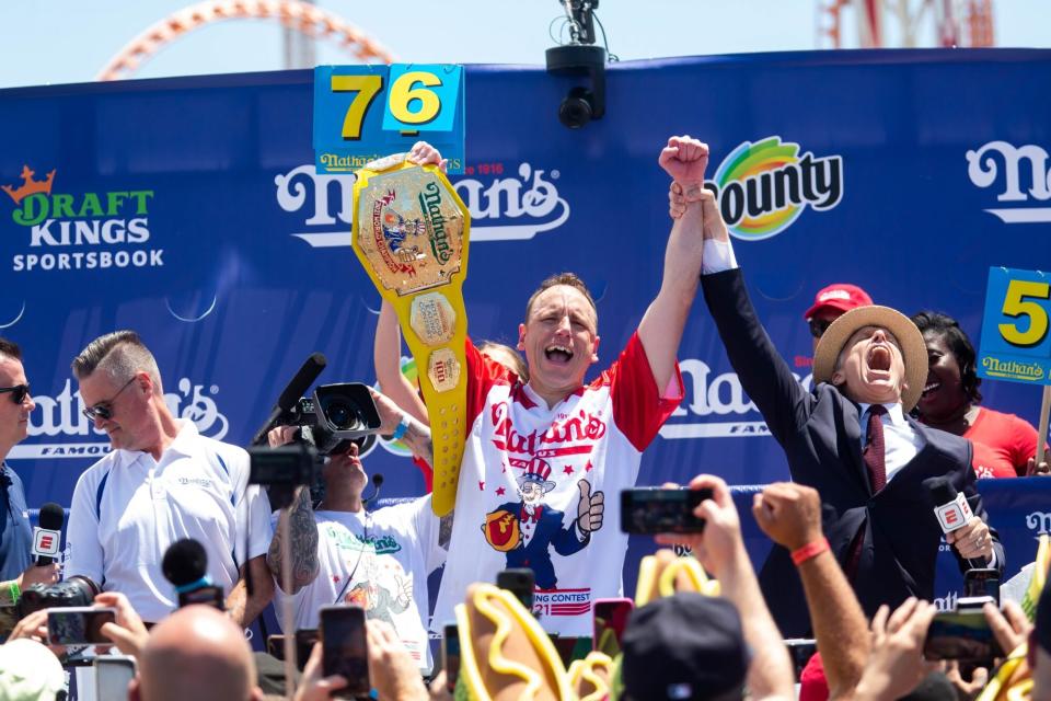 U.S.-NEW YORK-HOT DOG EATING CONTEST