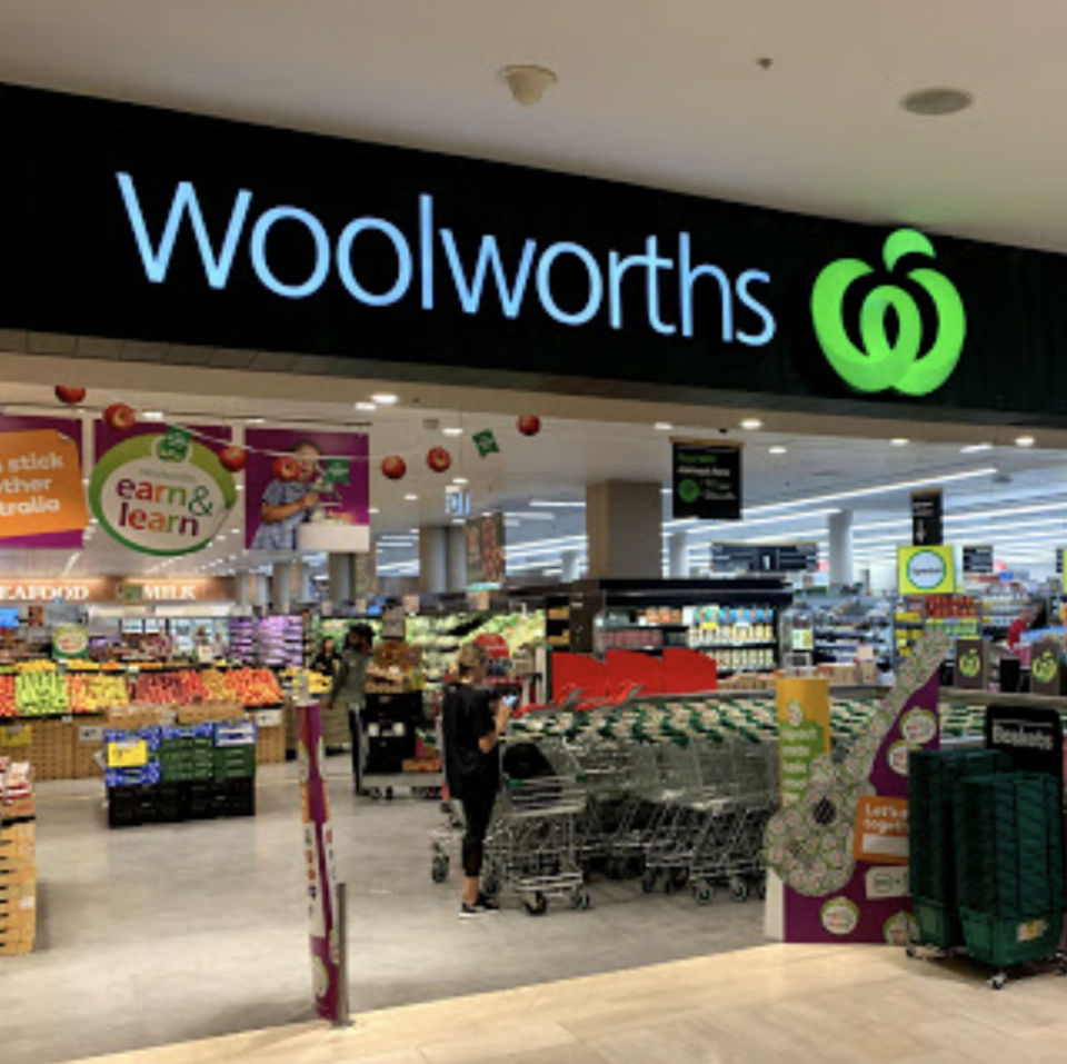 Woolworths will also extend its trading hours to be open until 10pm at most locations. Source: Google Maps