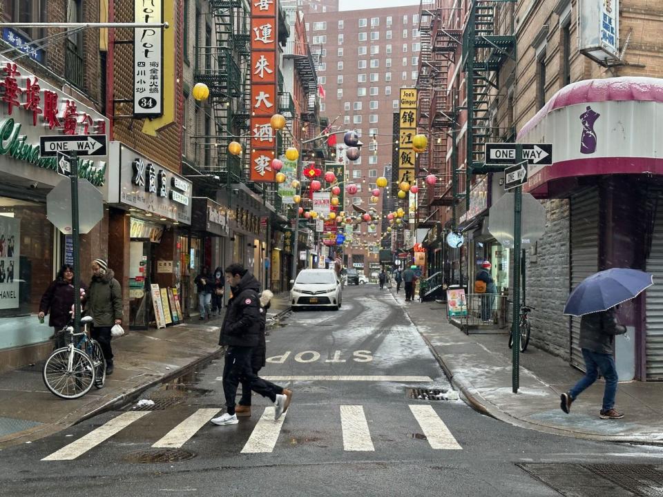 超過一半的餐廳老闆表示，如果取消小費抵扣制，他們將不得不裁減員工，甚至考慮關閉在紐約的多家店面。(記者范航瑜／攝影)