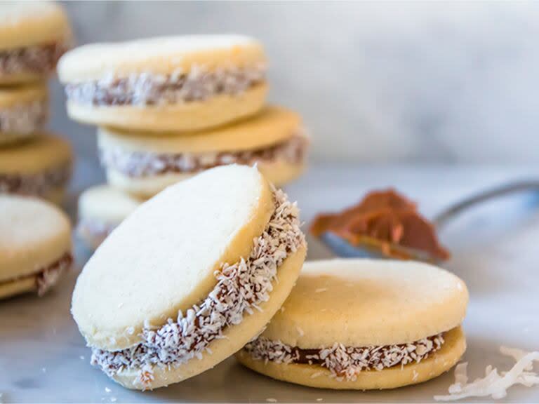 Hechos en casa o comprados afuera, los alfajores de maicena son un clásico argentino