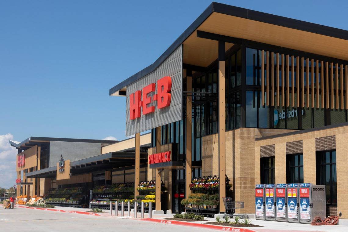 H-E-B’s new location in Frisco, Texas, on Tuesday, Sept. 20, 2022. The location will open early Wednesday morning. Madeleine Cook/mcook@star-telegram.com