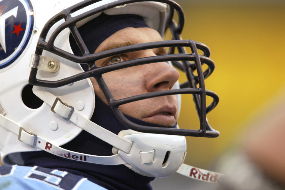 06 Jan 2002: Frank Wychek of the Tennessee Titans looks on during the game against the Cincinnati Bengals at Adelphia Coliseum in Nashville, Tennessee. The Bengals won 23-21. DIGITAL IMAGE. Mandatory Credit : Brian Bahr/Getty Images