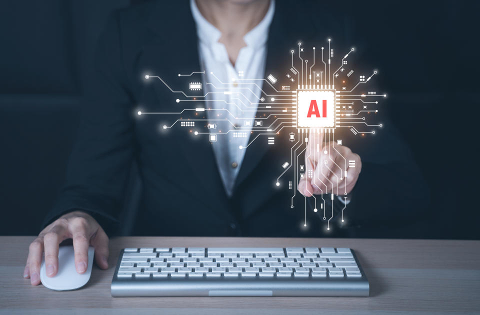 En su definición más simple, la inteligencia artificial es un campo que combina la informática y las bases de datos para permitir la resolución de problemas, dice IBM. (Getty Images)