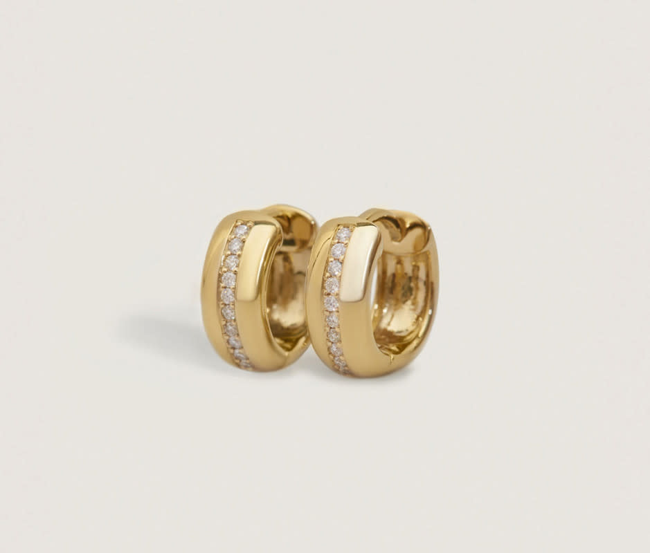 <p>We've said it before and we'll say it again: If you’re at a loss for a Christmas gift for her, you can't go wrong with jewelry. In fact, my partner knows to go straight to Kinn when the holidays roll around. The brand's classic 14k gold pieces—like these vintage-inspired <a href="https://clicks.trx-hub.com/xid/arena_0b263_mensjournal?q=https%3A%2F%2Fgo.skimresources.com%3Fid%3D106246X1712071%26xs%3D1%26xcust%3DMj-christmas-gifts-her-gf-wife-kgilbert-102523%26url%3Dhttps%3A%2F%2Fkinnstudio.com%2Fproducts%2Fynez-pave-huggies&event_type=click&p=https%3A%2F%2Fwww.mensjournal.com%2Fgear%2Fgifts-for-her%3Fpartner%3Dyahoo&author=Brittany%20Smith&item_id=ci02ccb0ac0000268f&page_type=Article%20Page&partner=yahoo&section=Gear&site_id=cs02b334a3f0002583" rel="nofollow noopener" target="_blank" data-ylk="slk:Ynez Pavé Huggies;elm:context_link;itc:0;sec:content-canvas" class="link ">Ynez Pavé Huggies</a> with 10 round diamonds in each earring—make for a special gift that looks just as good paired with a black-tie gown as it does with jeans and a tee.</p>