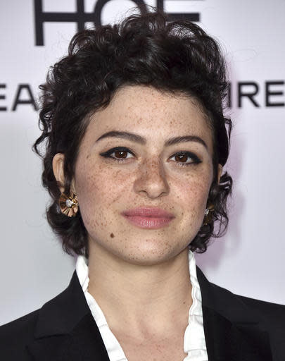 Alia Shawkat mit Sommersprossen