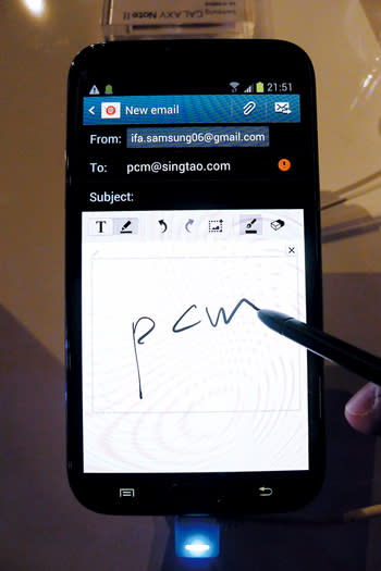 •在Email也可使用Handwriting功能，除了可當圖案表達外，甚至可作簽名。
