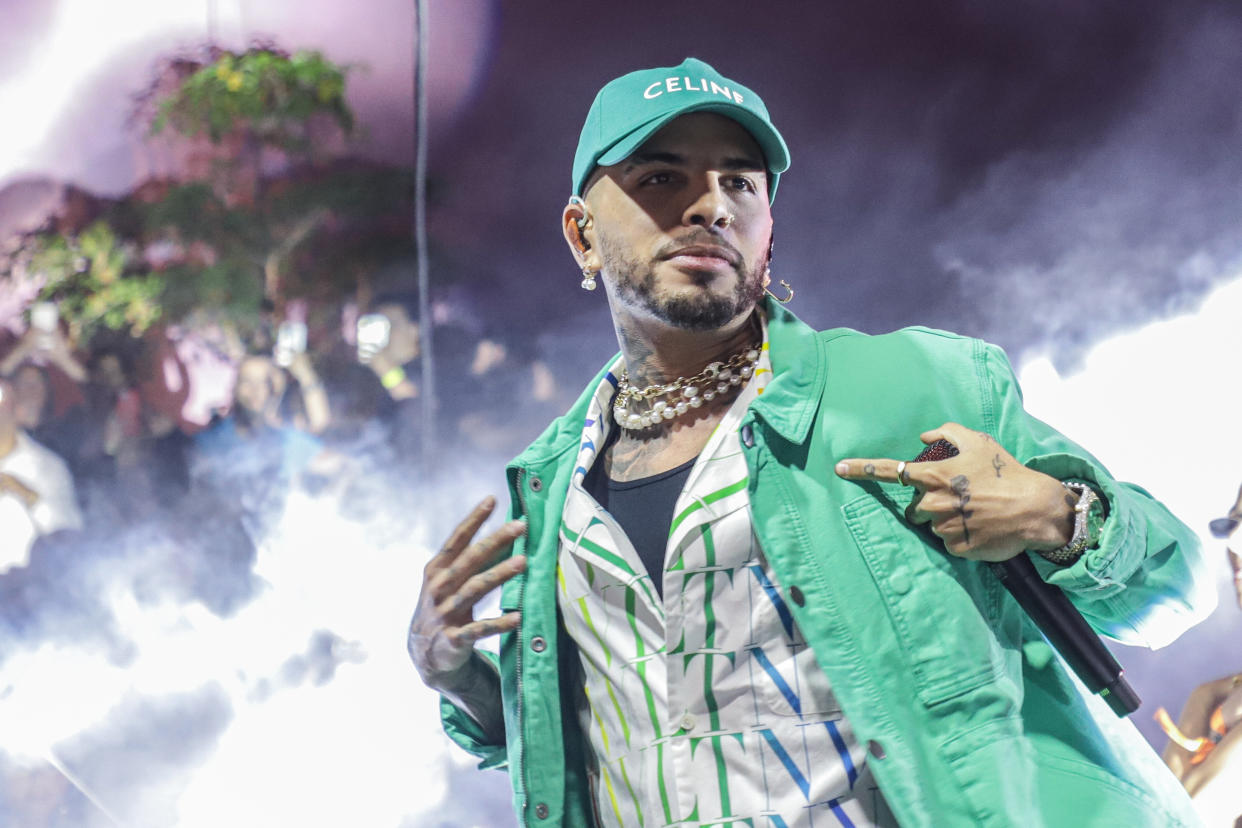 Rauw Alejandro durante una actuación en Miami el pasado mayo del 2021 en Miami, Florida. (Getty Images)