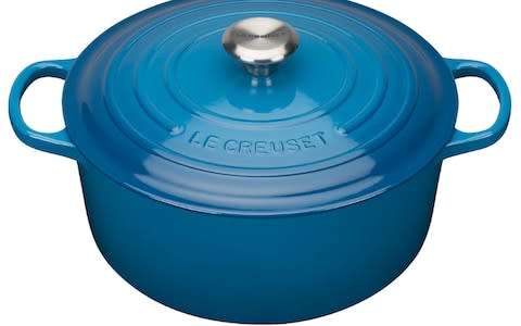 LE Creuset casserole dish cyber monday sales